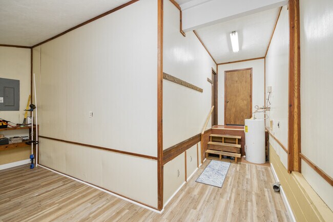 Building Photo - 289 Fern Hollow Rd