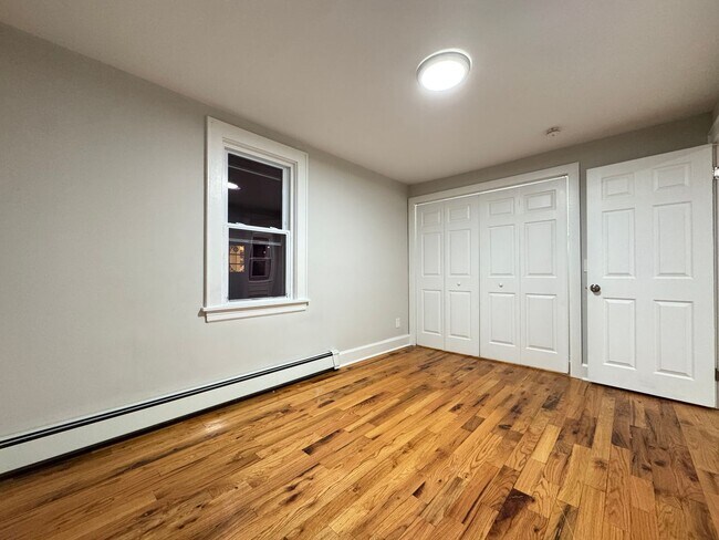 Building Photo - 145 Division St