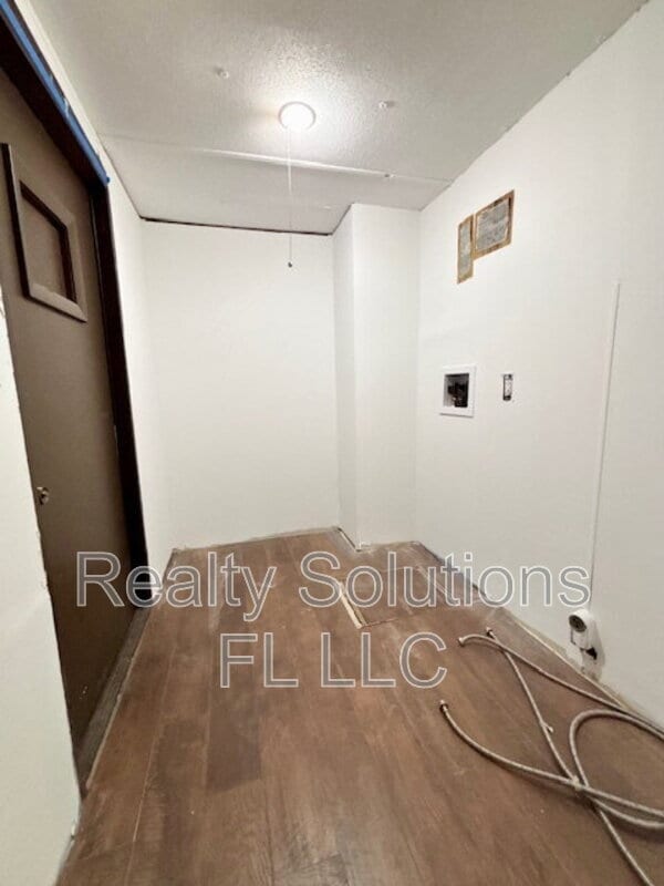 Building Photo - 15518 Lake Apopka Rd