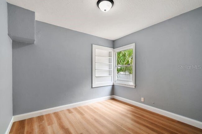 Building Photo - 1616 13th St S