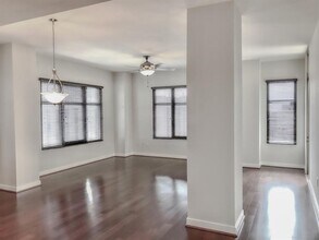 Building Photo - 565 Peachtree St NE