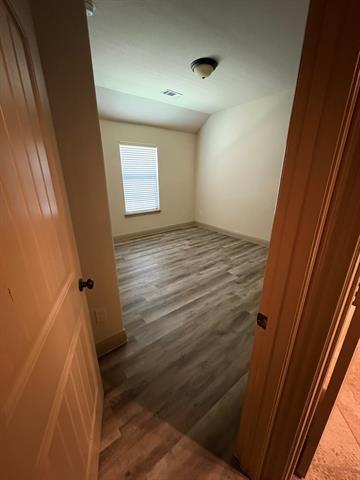 Building Photo - 3005 Waterfall Dr