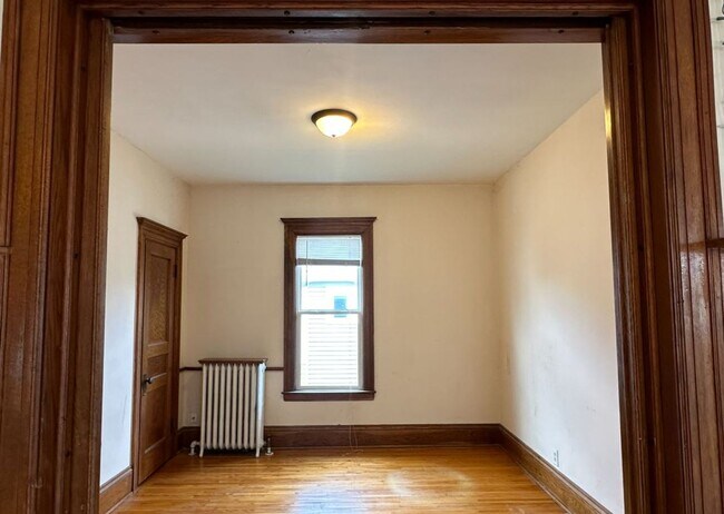 Building Photo - 2440-2442 Chicago Ave