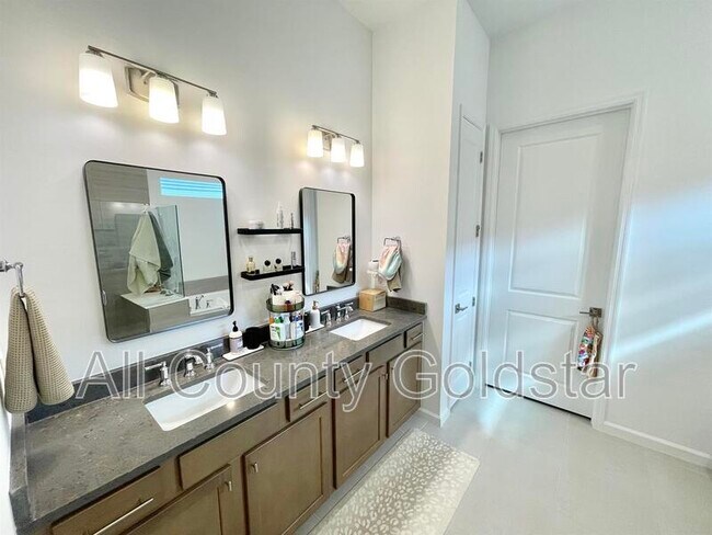 Building Photo - 29248 Coral Harbour Dr