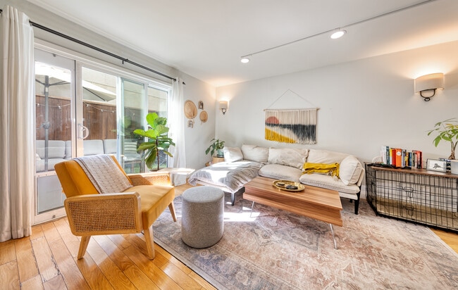 Building Photo - 2628 Kansas Ave