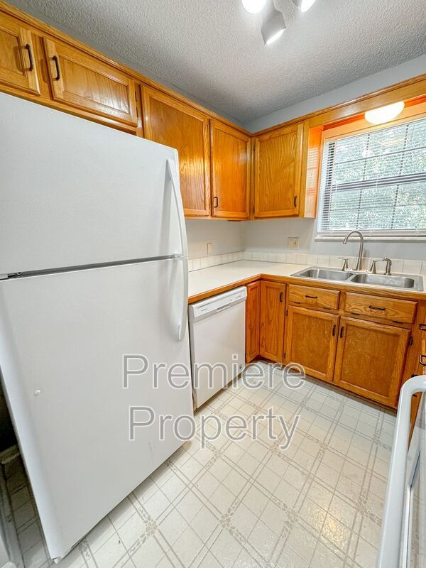 Building Photo - 3 E 133rd St