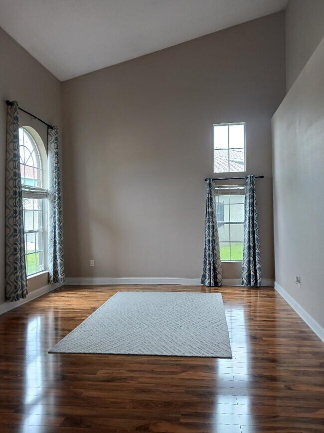 Building Photo - 2012 Fern Ridge Ct