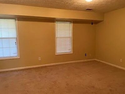 Building Photo - Home For Rent