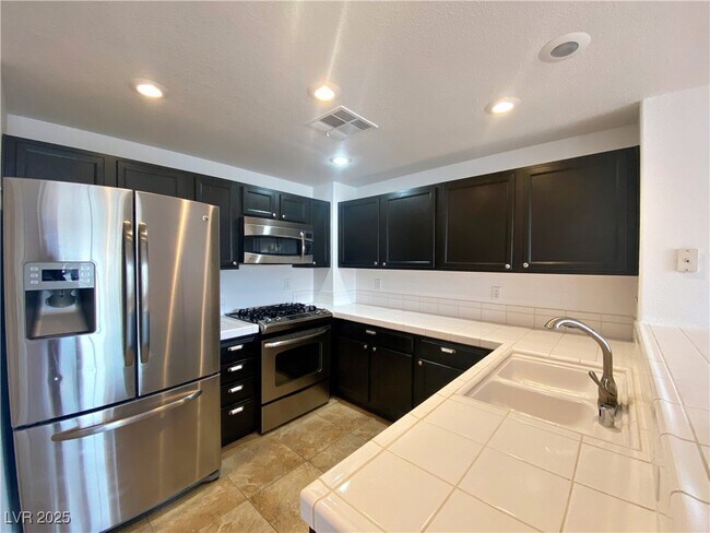 Building Photo - 10701 Pappas Ln
