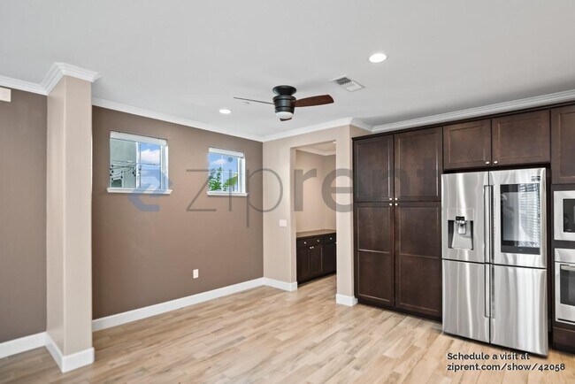 Building Photo - 4330 Trolan Ln