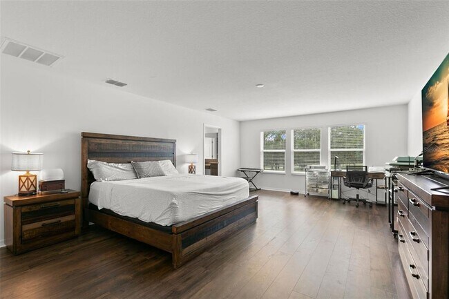Building Photo - 16044 Sonoma Grv Cir
