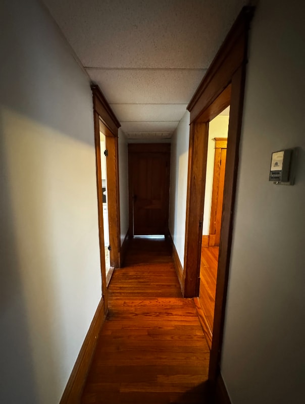 Building Photo - 311-1/2 S Main St