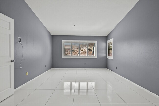 Building Photo - 16001 Filbert St
