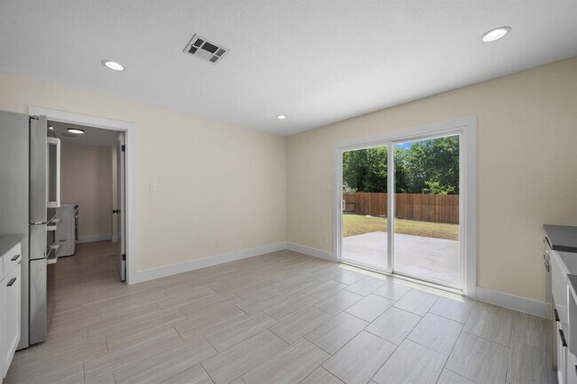Building Photo - 9707 Nightjar Dr