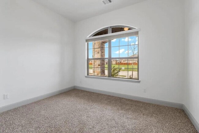 Building Photo - 3224 Mountcross Rd