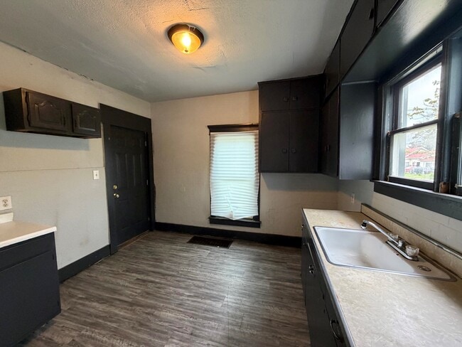 Building Photo - 1132 Gilbert-