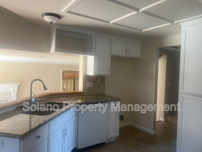 Building Photo - 184 Nantucket Cir