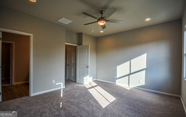 Building Photo - 104 Black Gum