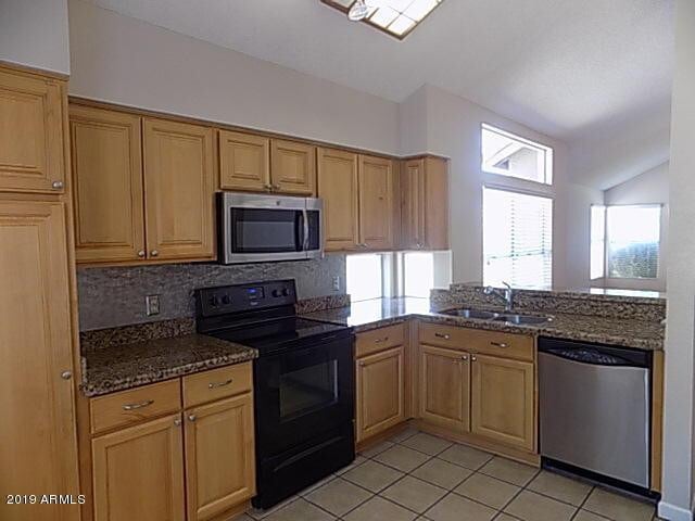 Building Photo - 3305 E Wildwood Dr