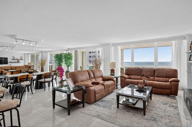 Building Photo - 2100 S Ocean Ln