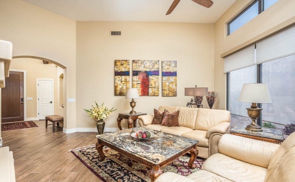 Building Photo - 8331 E Cactus Wren Rd