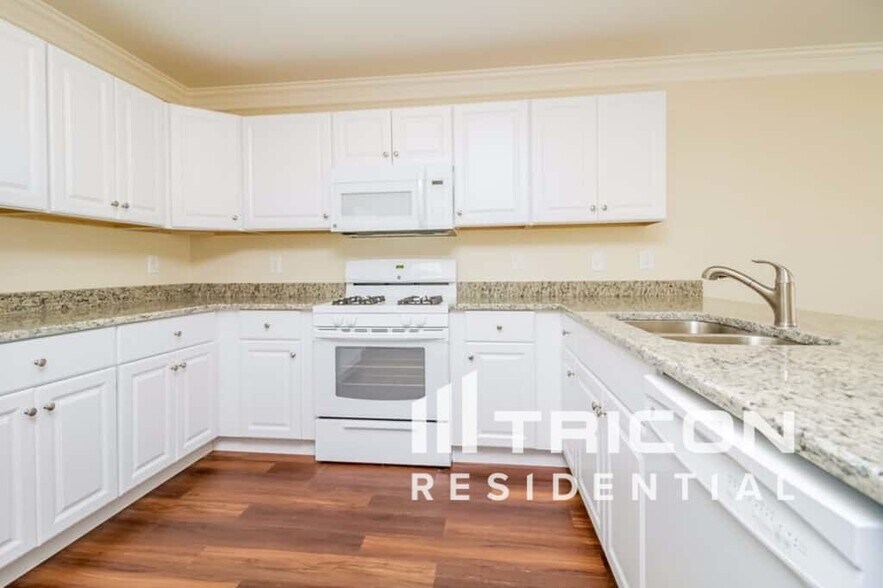 Building Photo - 2008 Prescott Way