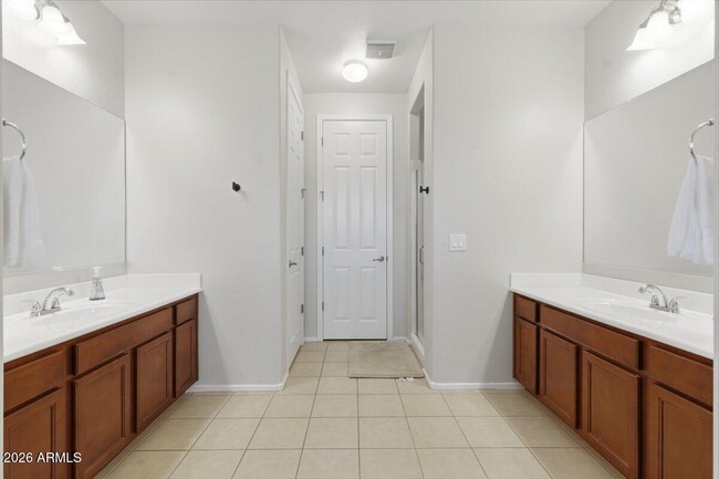 Building Photo - 1876 E Azalea Ct