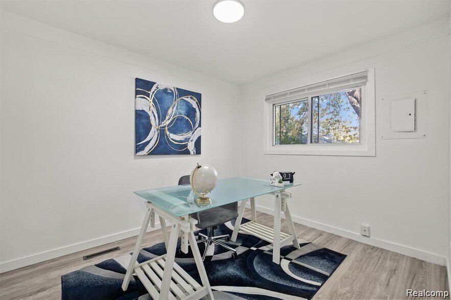 Building Photo - 5749 Detroit St