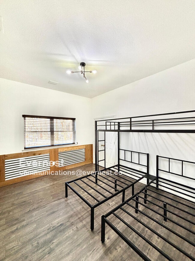 Building Photo - 11156 Windjammer Dr
