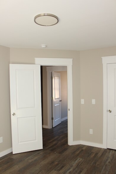 Building Photo - 109 Buster Ln