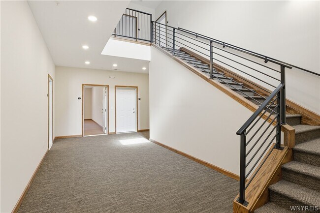 Building Photo - 1130 Orchard Park Rd