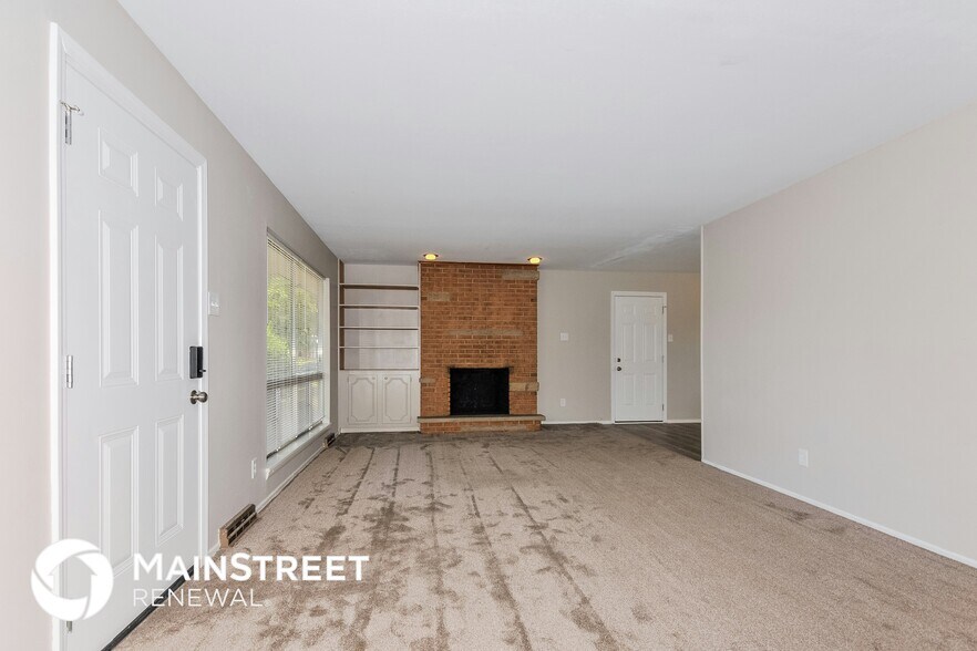 Building Photo - 21 Oakwood Dr