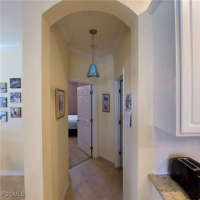 Building Photo - 10520 Diamante Way