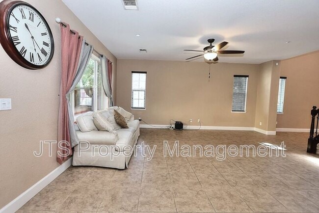 Building Photo - 1427 Bicker Cir