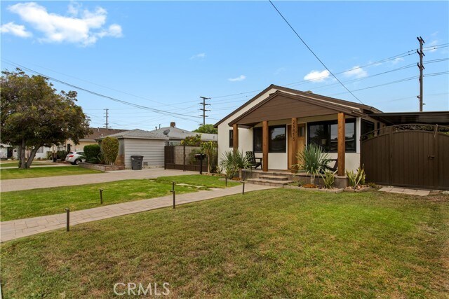 Building Photo - 23813 Catskill Ave