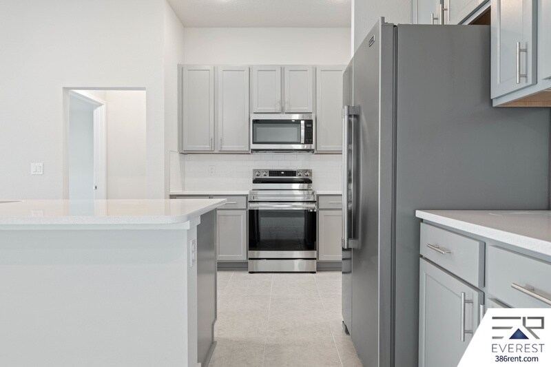 Building Photo - 67 Brewster Ln