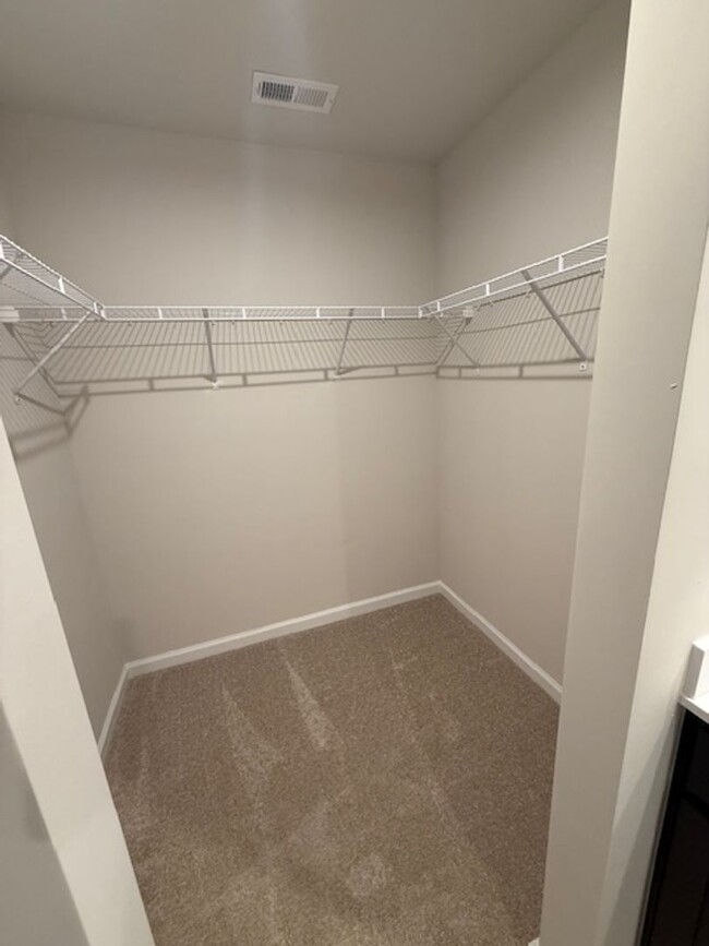Building Photo - New Construction Townhome for Lease in Kan...