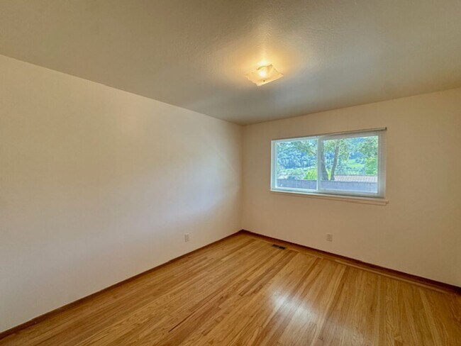 Building Photo - Wonderful single level home in Orinda-available for move-in now!