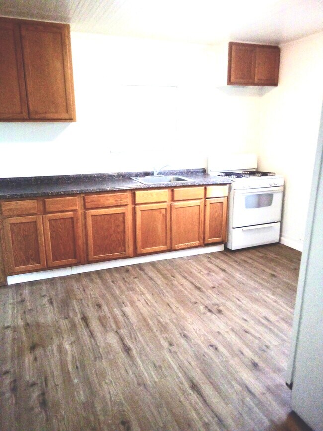 new LVP laminite floors - 1987 Gray Street