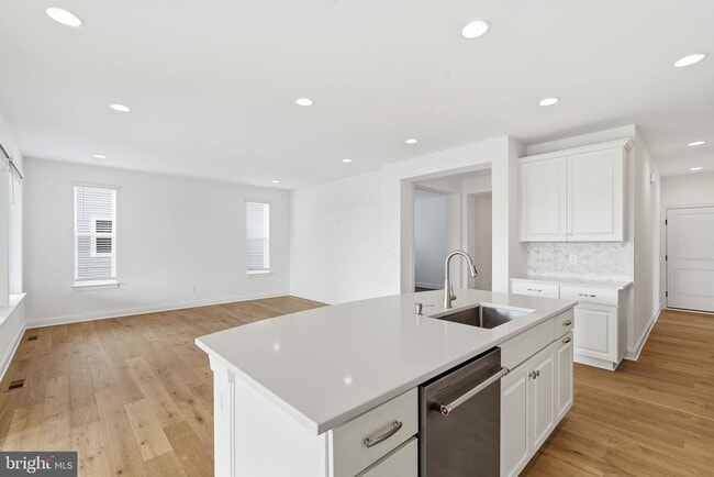 Building Photo - 112 BETONY Ct