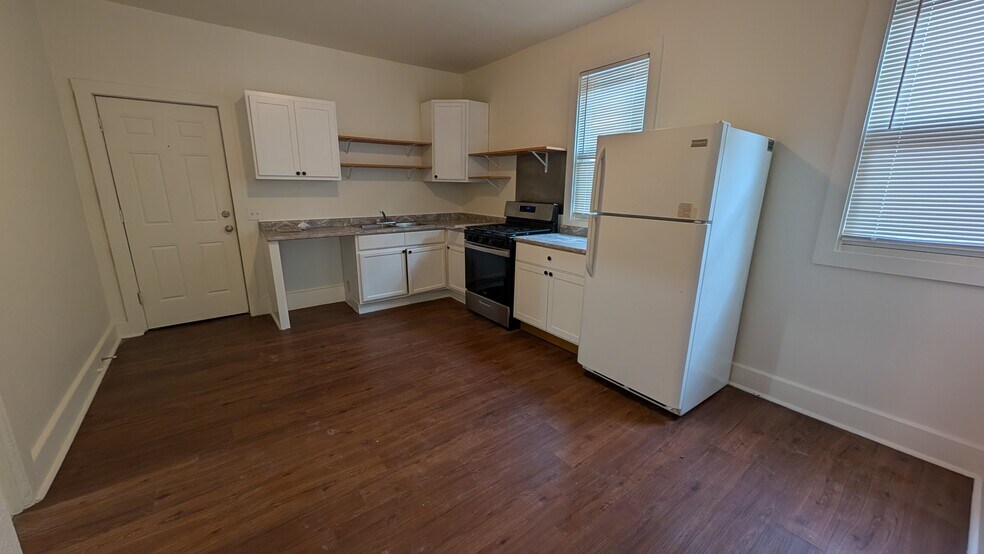 Building Photo - 3210 N Richards St