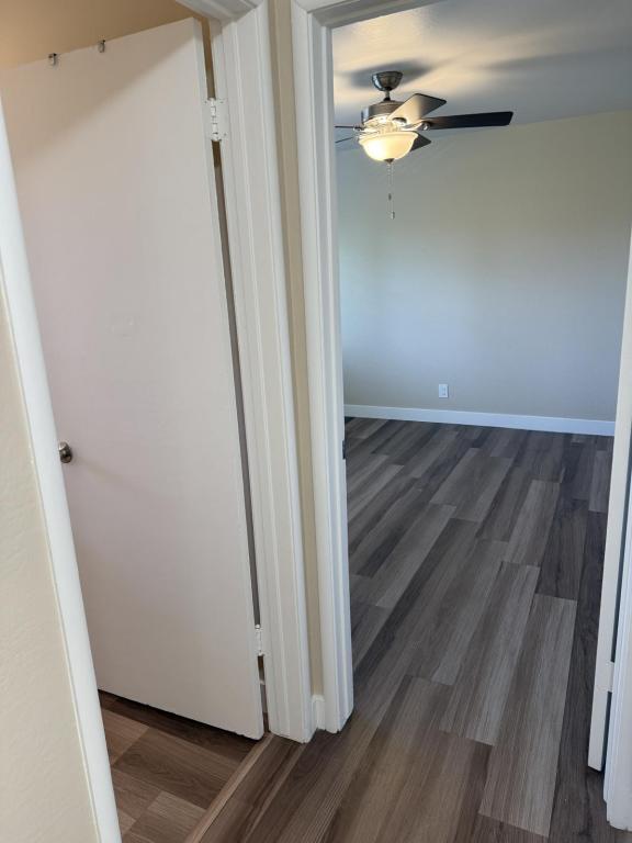 Building Photo - 736 Opal Dr
