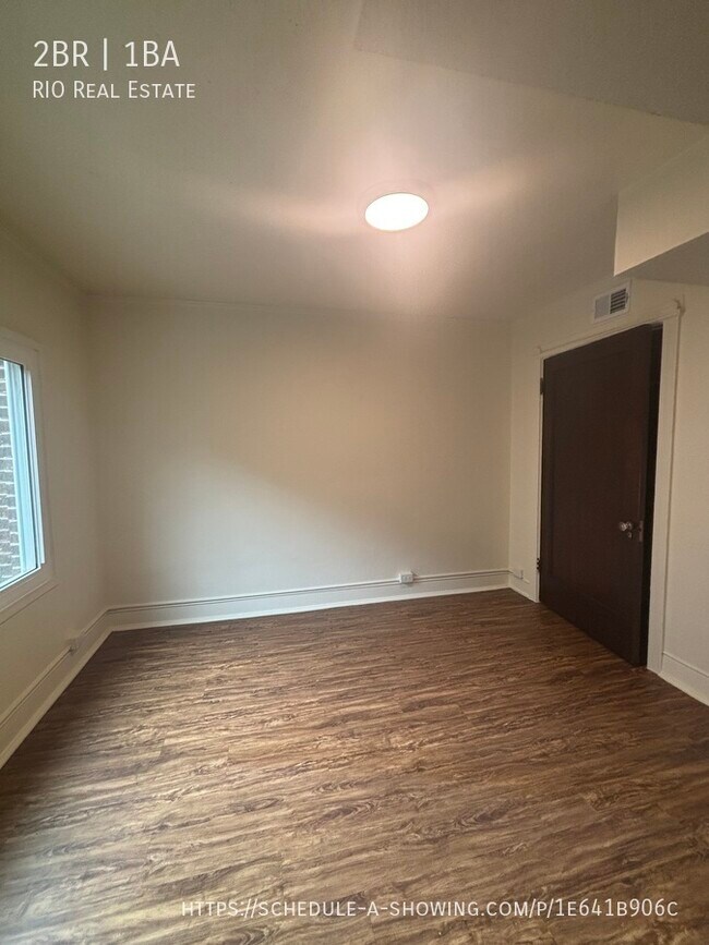 Building Photo - 1329 E 11th Ave