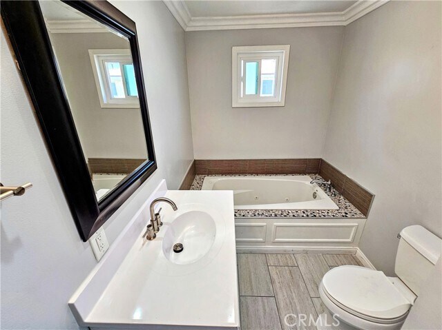 Building Photo - 5012 N Bentree Cir