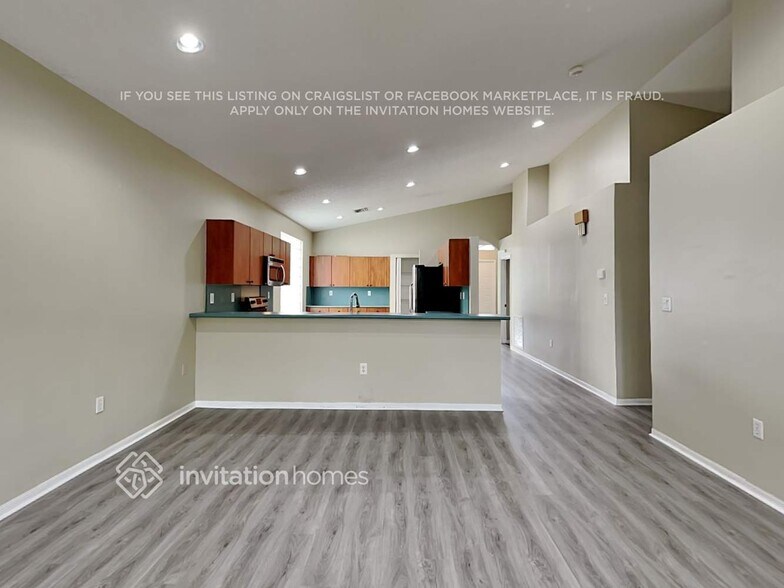 Building Photo - 3321 SW 175th Ave