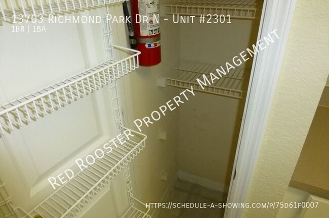 Building Photo - 13703 Richmond Park Dr N