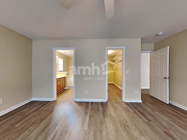 Building Photo - 9476 Falling Embers Ln