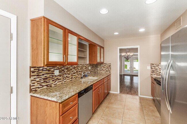 Building Photo - 13827 N Tan Tara Dr