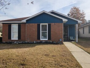 Building Photo - Cozy 3 Bedroom 2 Bath Corner Lot in Columbus, GA