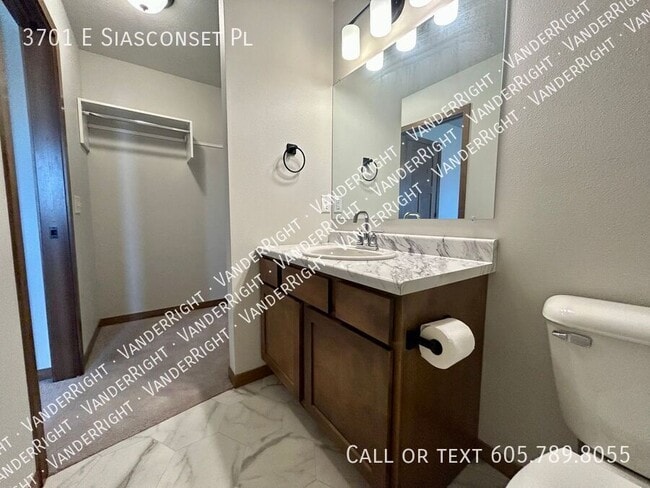 Building Photo - 3701 E Siasconset Pl
